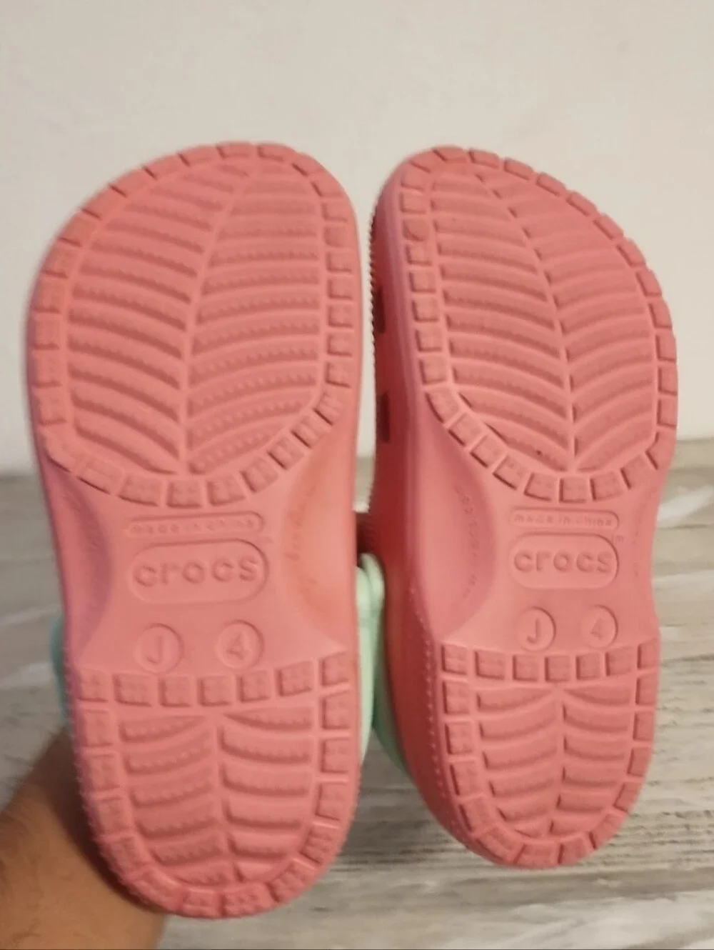 CROCS hello kitty